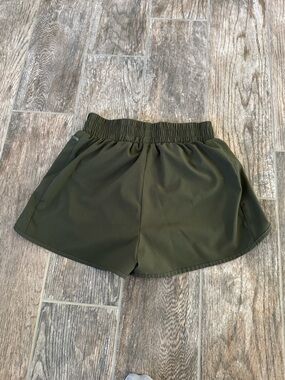 Blooming Jelly olive green Athletic Running Shorts with Elastic Waist